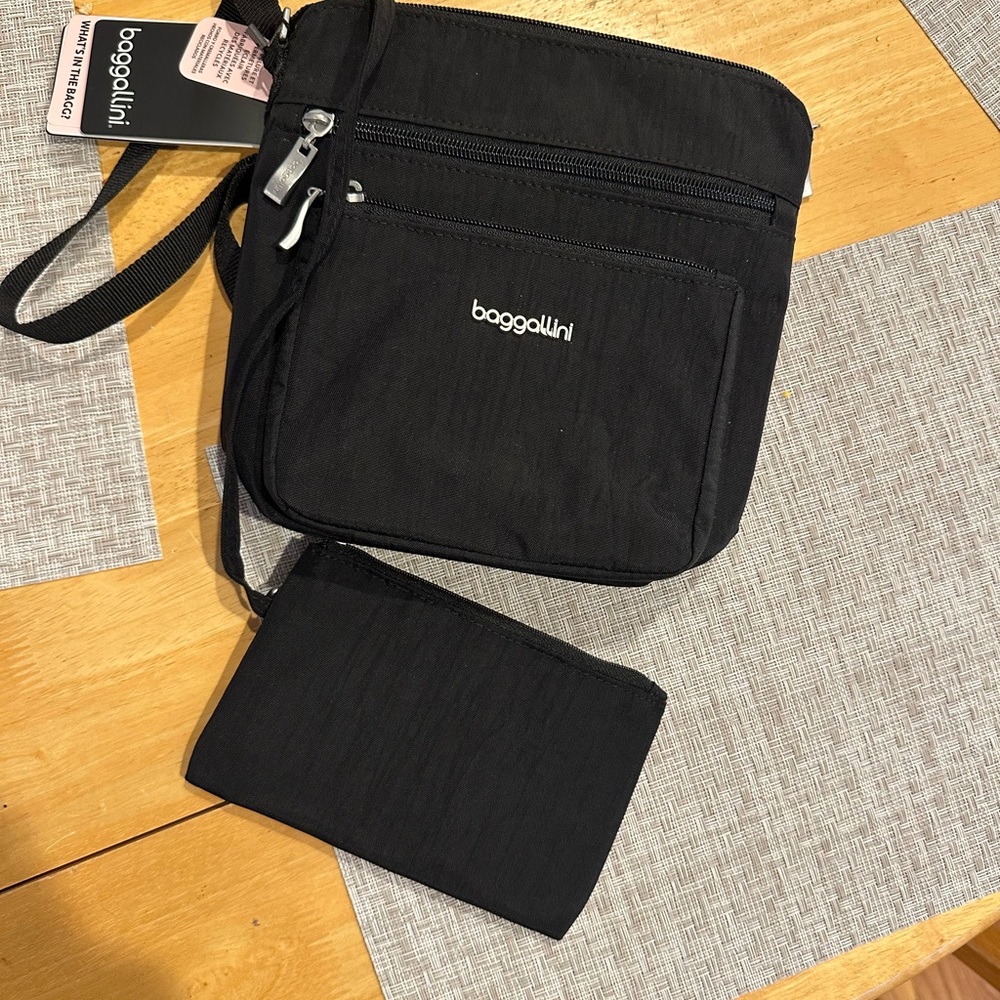 Baggallini Black Messenger Bag Durable Nylon Travel Essential